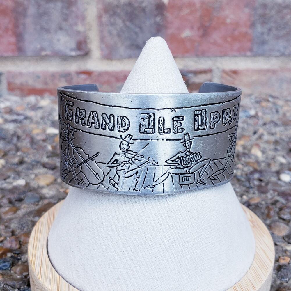 Vintage Rare Grand Ole Opry Cuff Bracelet Etched Silver Tone Band Fiddle‎ Banjo